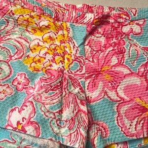 Side zip Lily pultizer shorts size 10